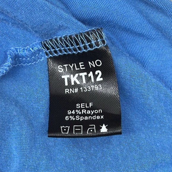 POL Sleeveless Blouse. Medium - Picture 9 of 10